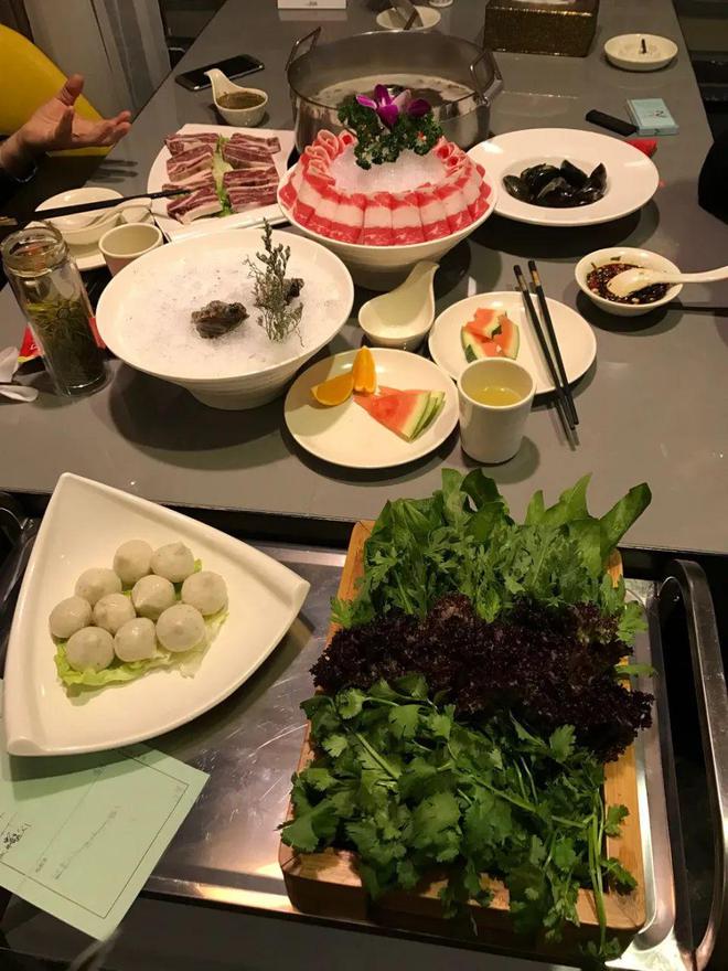 门店昔日打边炉顶流不行了？PG麻将胡了2