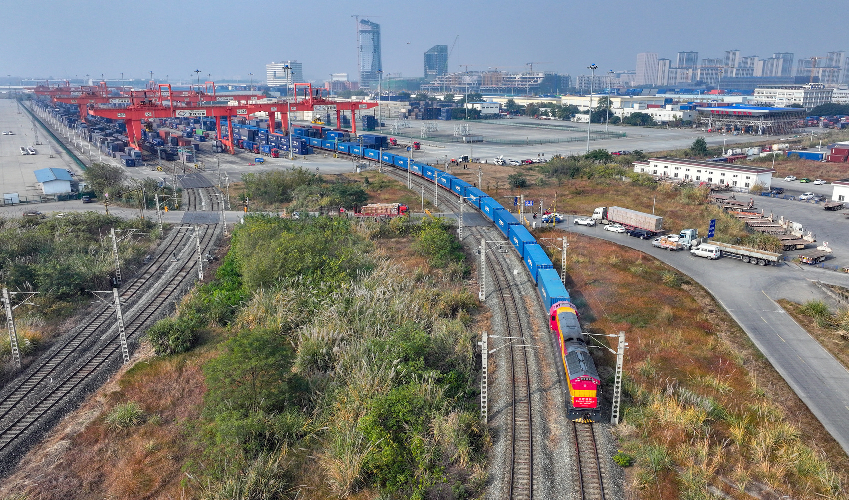 意——从第12万列中欧班列看四川向西开放麻将胡了2试玩网站搭乘一列车与全世界做生(图5)